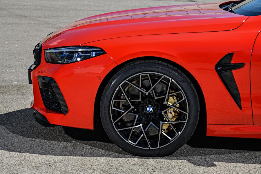 Колеса BMW M8 Competition Coupe (F92) 2019 года  (UK) (фото 84 из 157)